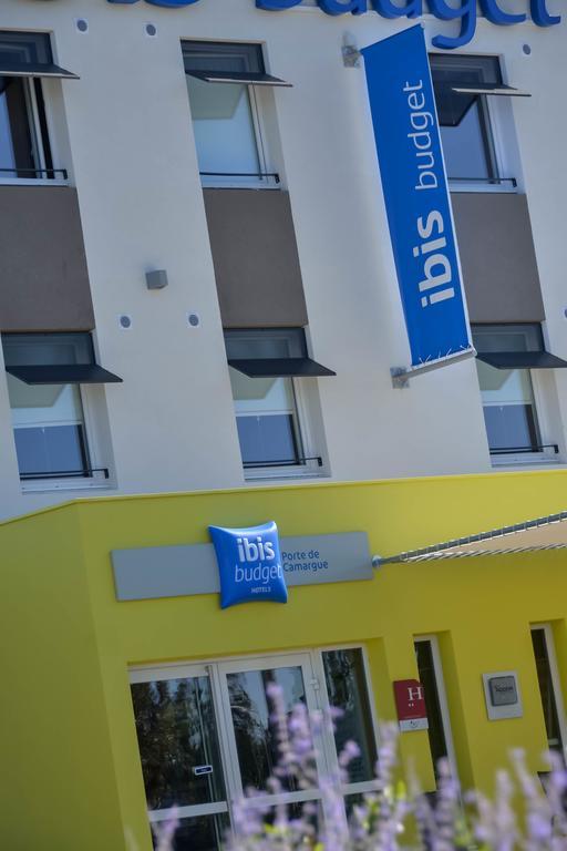 Hotel Ibis Budget Porte De Camargue Saint-Martin-de-Crau Exterior foto