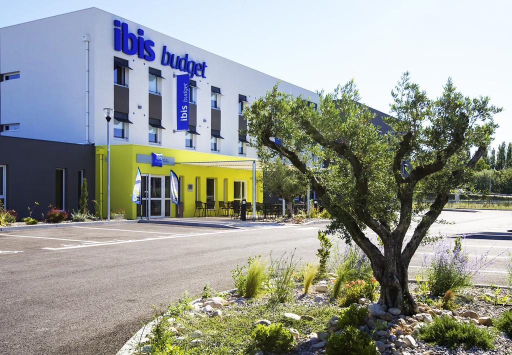 Hotel Ibis Budget Porte De Camargue Saint-Martin-de-Crau Exterior foto